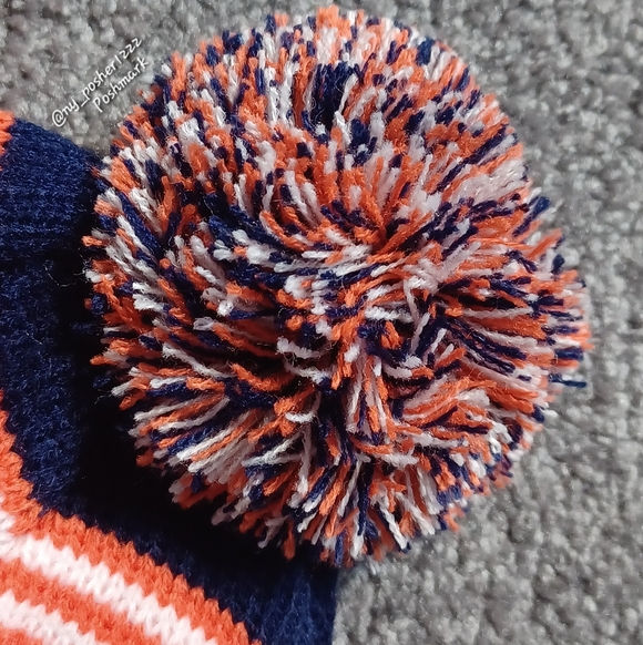 NHL ℂ𝕆𝕐𝕆𝕋𝔼 New York Islanders Hockey Club Winter Pom Beanie 🟠⚪🔵 - Picture 5 of 7
